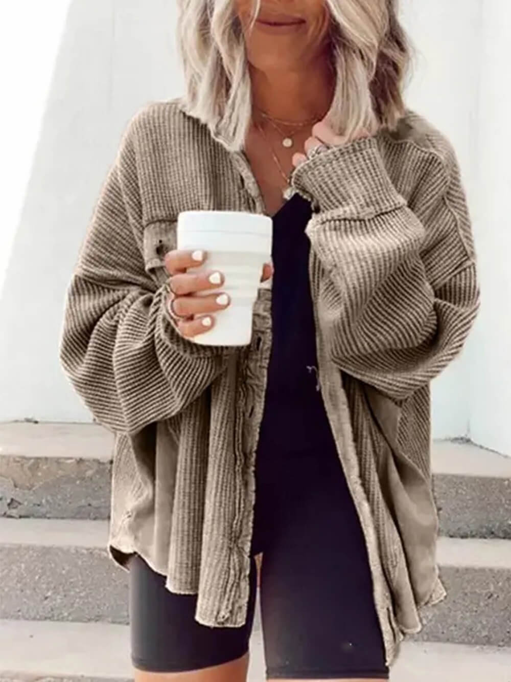 Cordjacke mit Knöpfen Oben