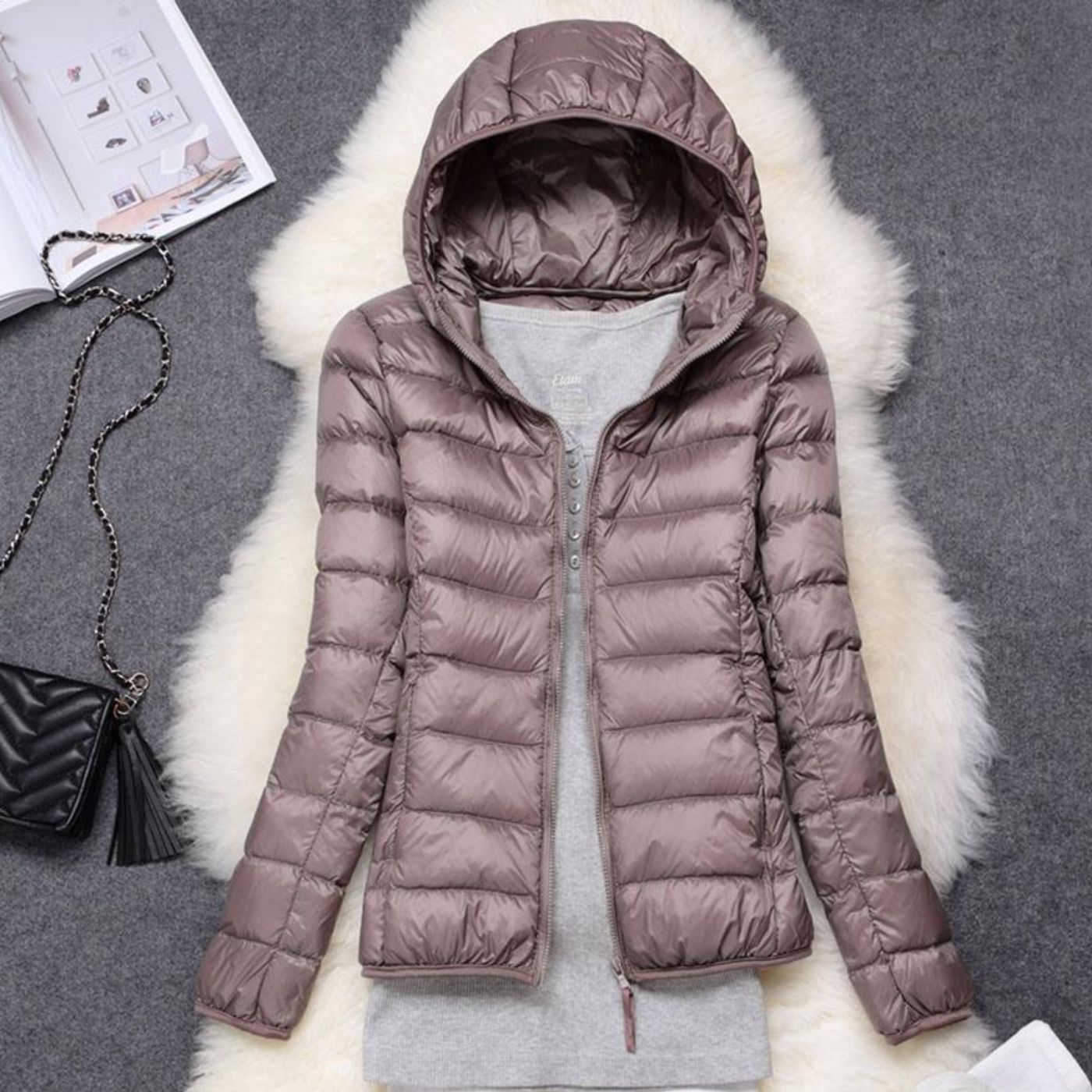 Karen - Leichte und elegante Daunenjacke