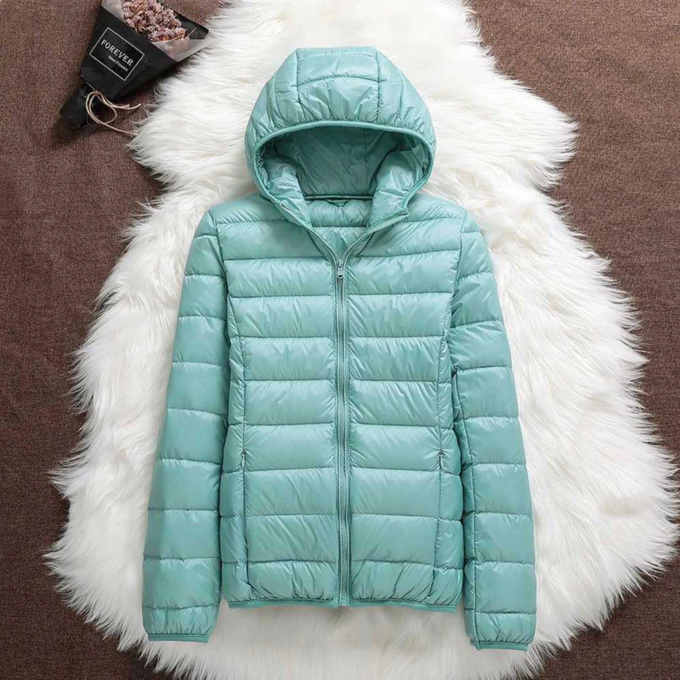 Karen - Leichte und elegante Daunenjacke