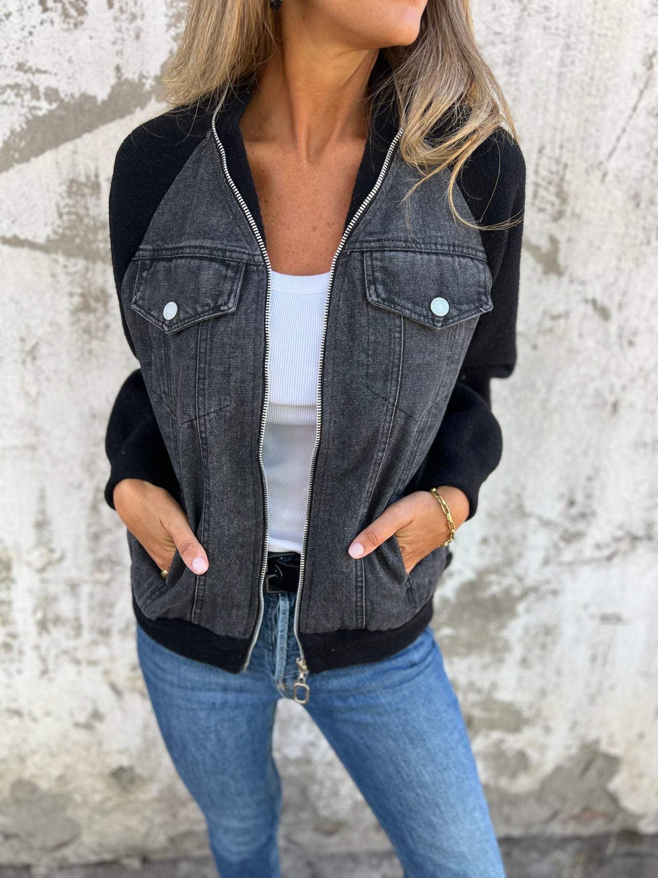 Zendaya – Stilvolle Jeansjacke