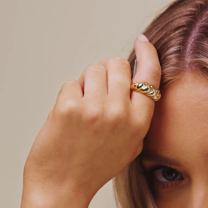 Elaria Visconti Ring | Gold