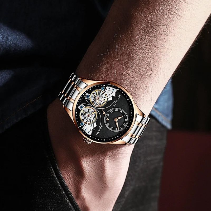 Mechanische Uhr mit doppeltem Tourbillon und Leuchtfunktion