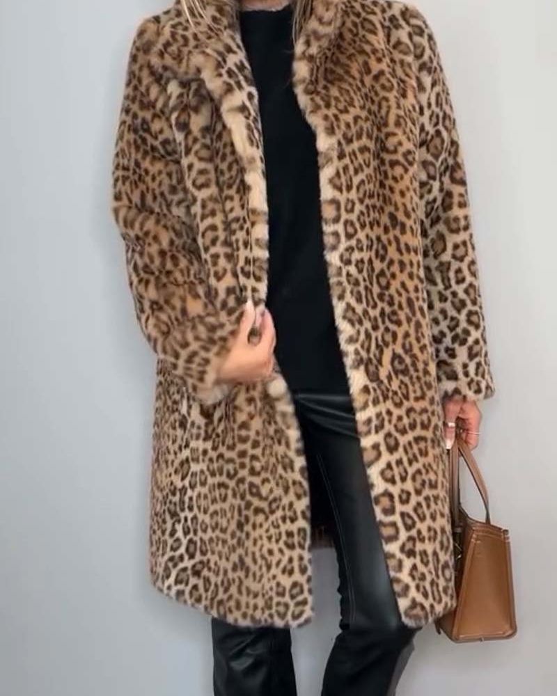 LEIA – Langer, weicher Mantel mit Leopardenmuster