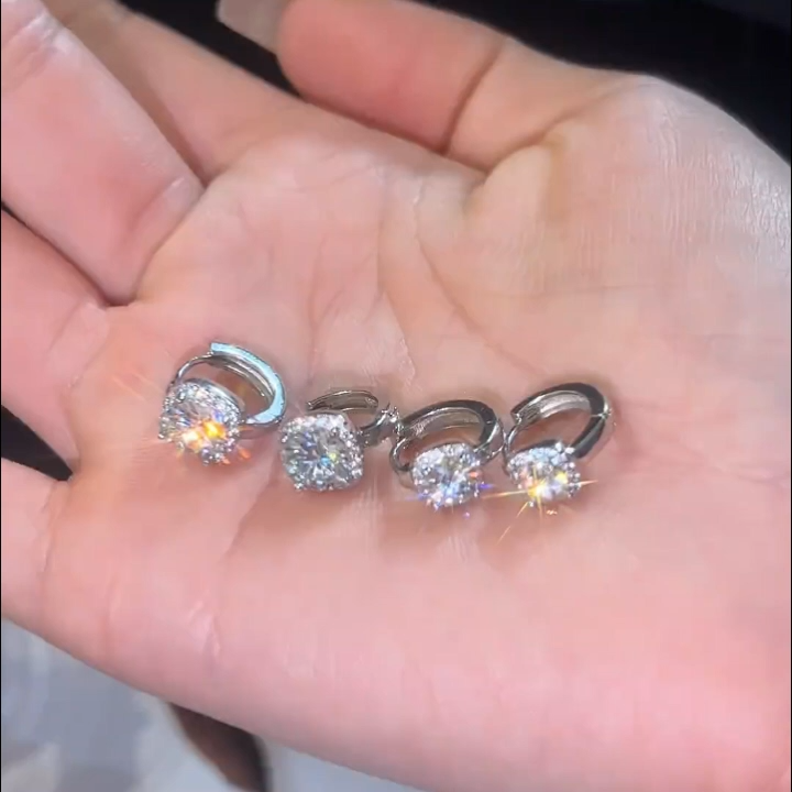 Weißgoldene Nadine Quadrat Ohrringe