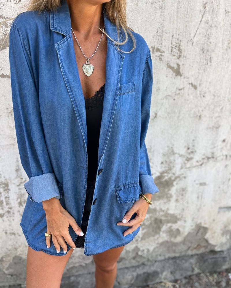 Amy – Moderner Jeansblazer im legeren Stil