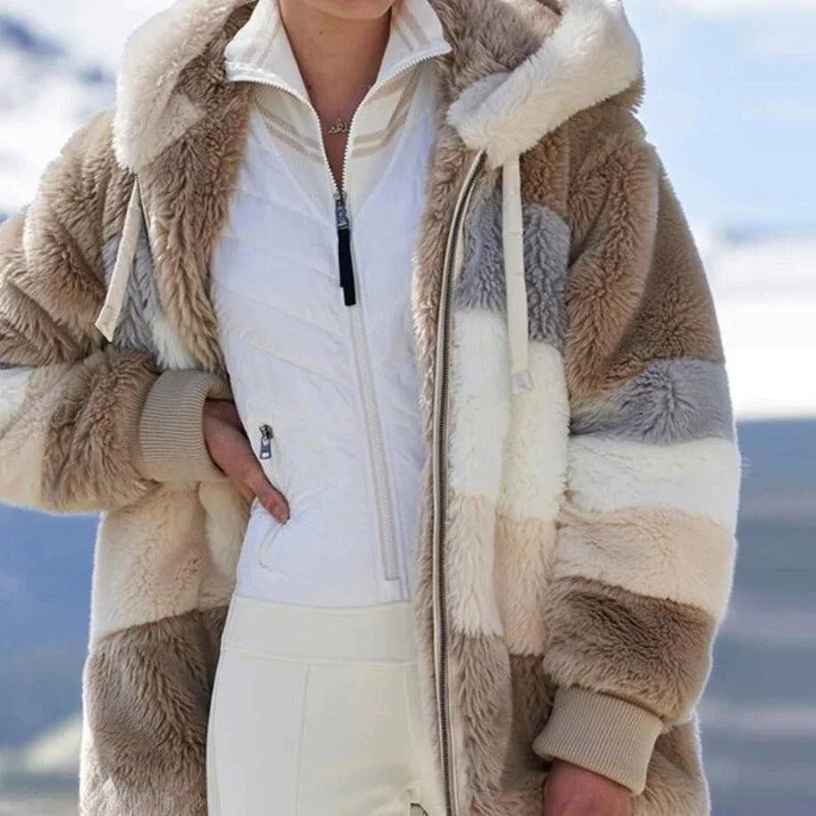 Alice – Gemütliche Tweedjacke mit Kapuze und Wollfutter
