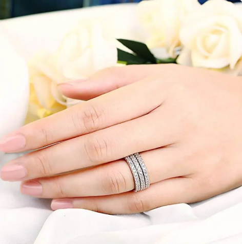 Weißgoldener Lunetta Cavarossi Ring