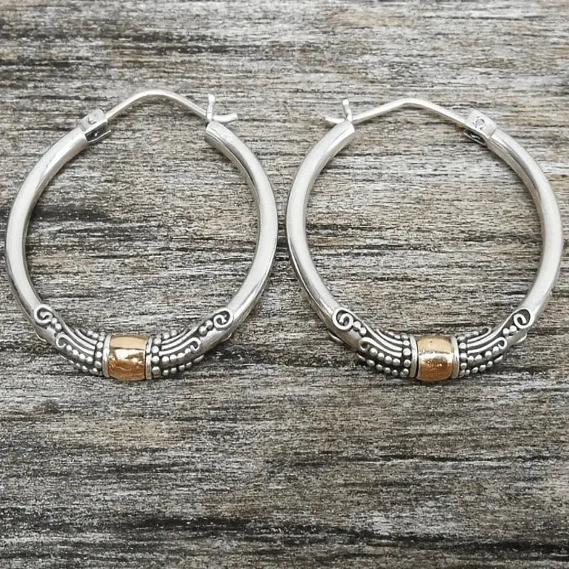 Retro Silber Creolen mit graviertem Muster