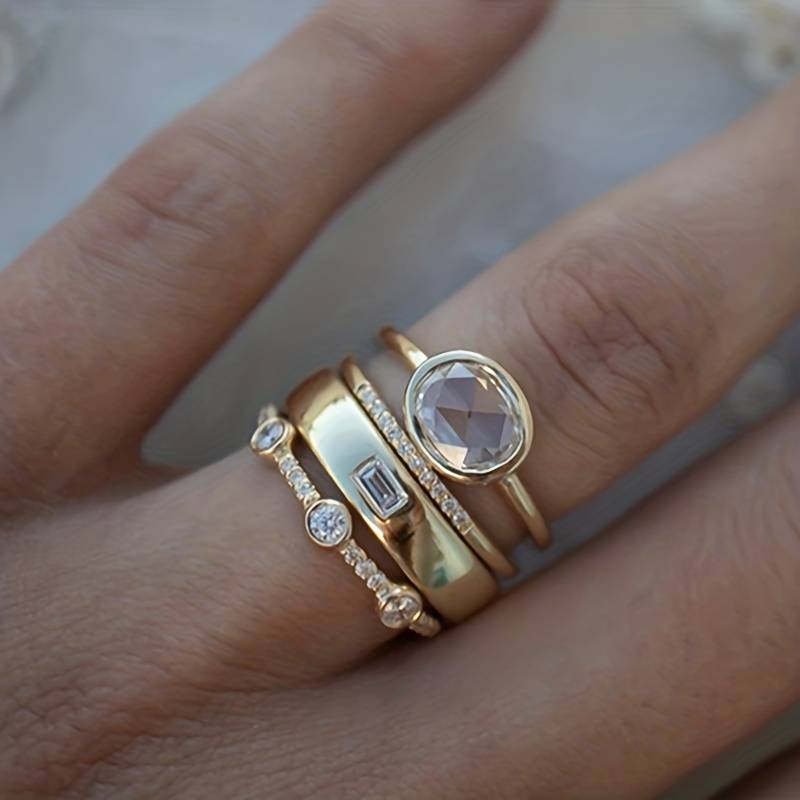 Lily – Zirkonia und  Goldenes Ring-Set