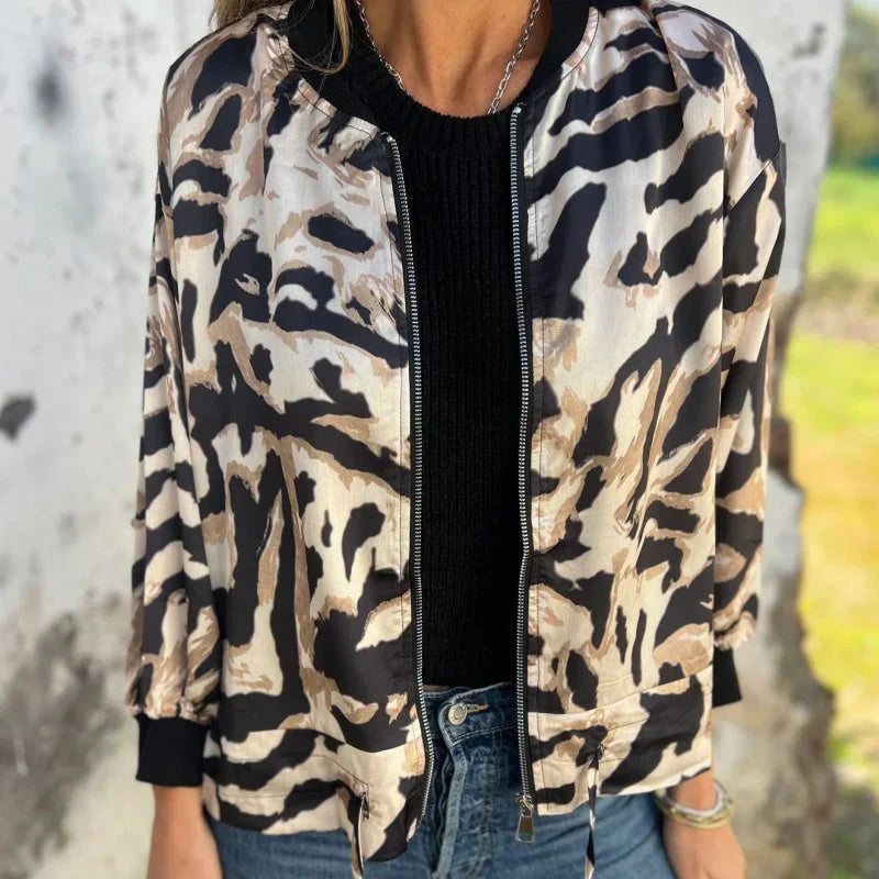 Maríssa Maria  Bomberjacke mit Zebra Drucken und Reißverschluss